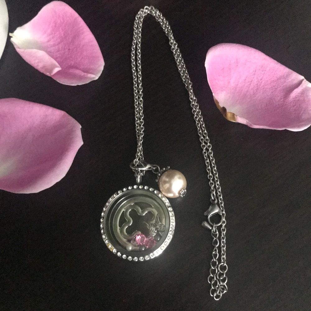 South Hill Design Locket / Necklace